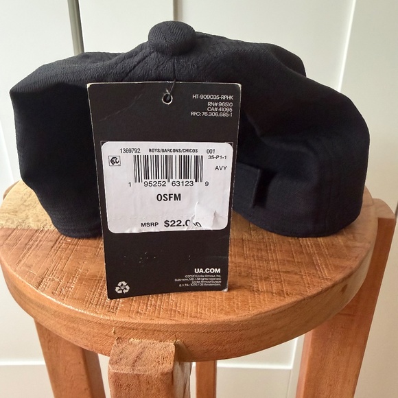 NEW BOYS UNDER ARMOUR BASEBALL HAT LOT - 6 TOTAL. - Picture 10 of 16